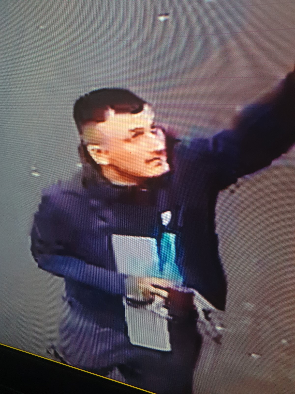 CCTV (10-05-2022 - Himley) 