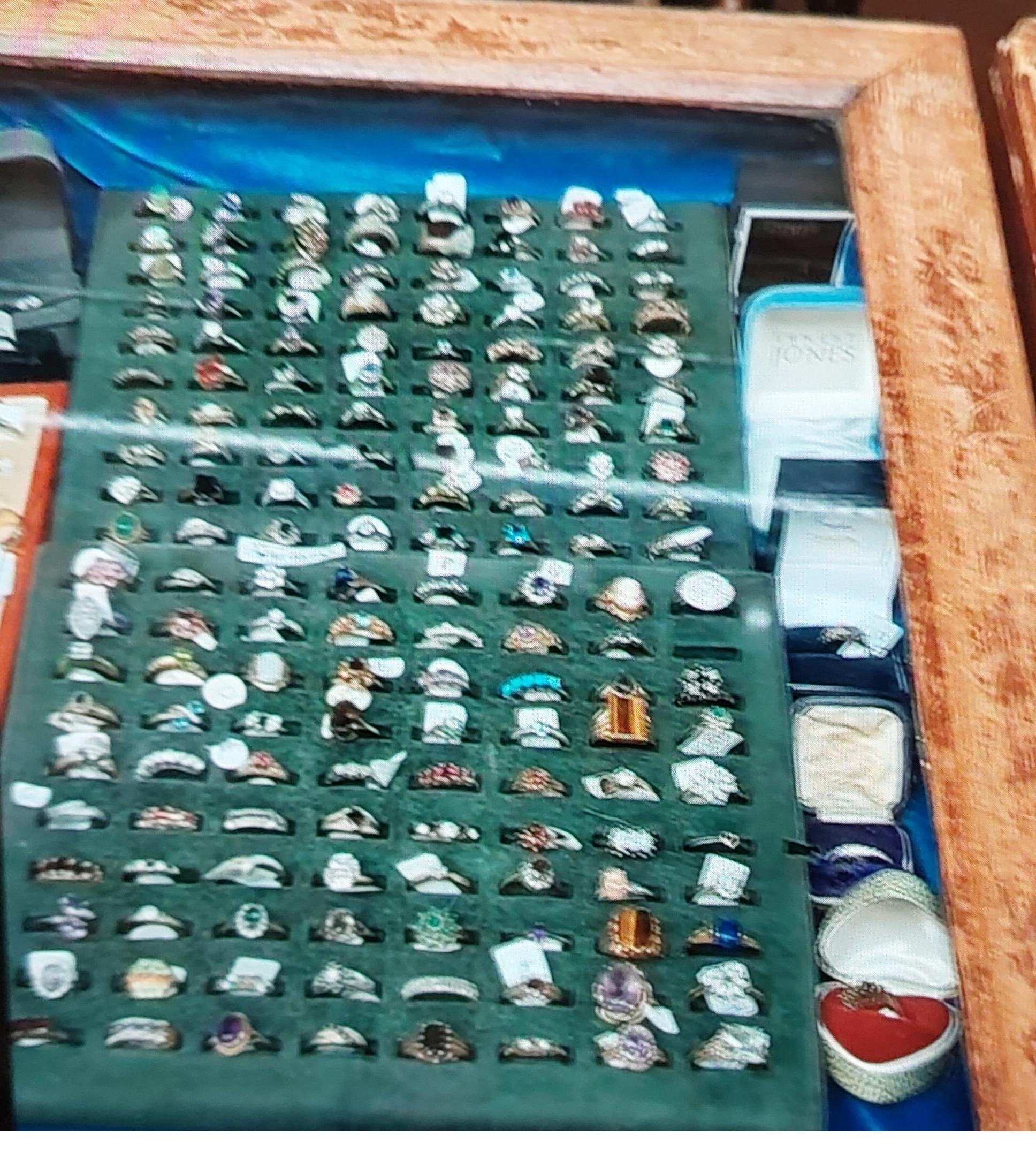 Image of stolen ring box